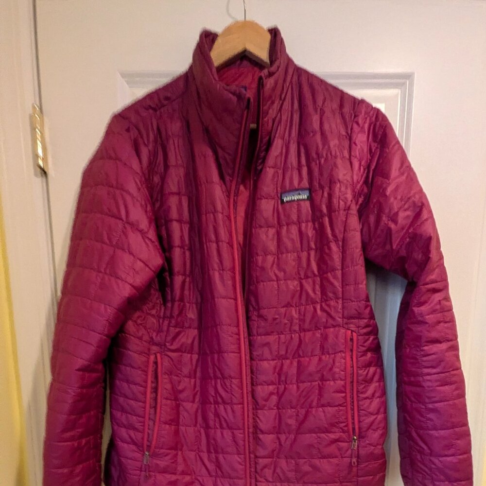Patagonia Women's Nano Puff Jacket in "Magenta" – Great Condition